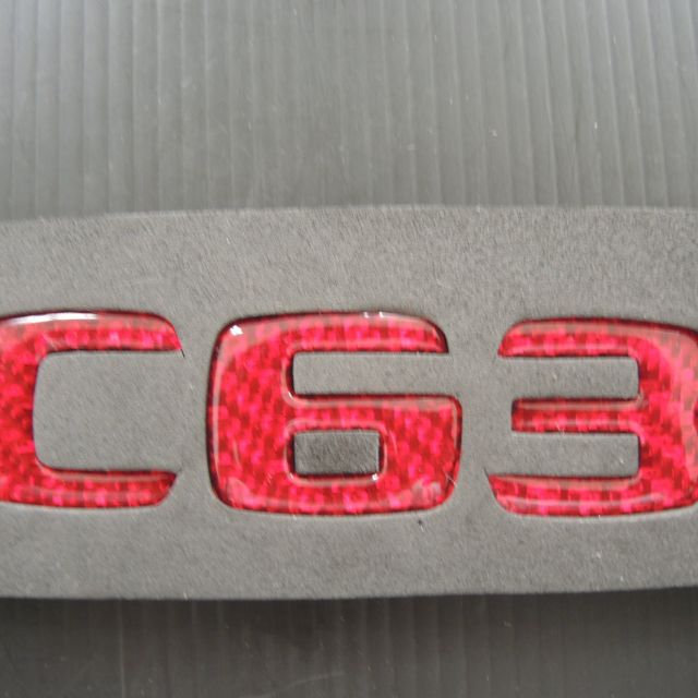 【翌迪】碳纖維部品 BENZ / C-Class C63 (紅) 碳纖維 立體車標 LOGO 貼片