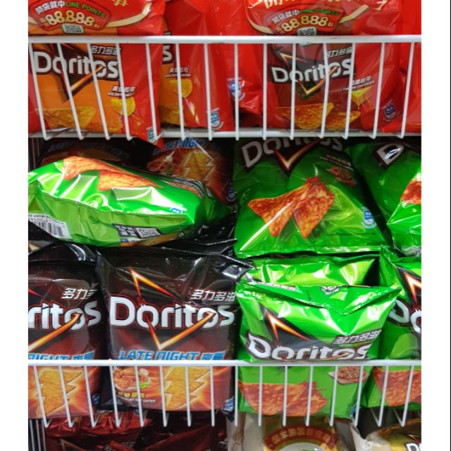 [日本貓雜貨舖] 多力多滋 48g doritos 美式辣起司  闔家團圓脆皮雞 美式辣雞翅  黃金起司 超濃起司 吮辣