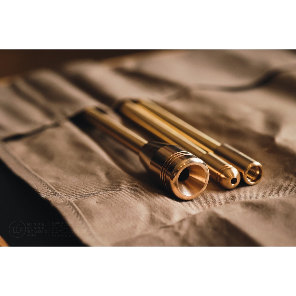 7207円 世界有名な 野良道具製作所 ALL真鍮製火吹き棒 野良ブラスター コンパクトver. 3本継60cm ゴールド 小