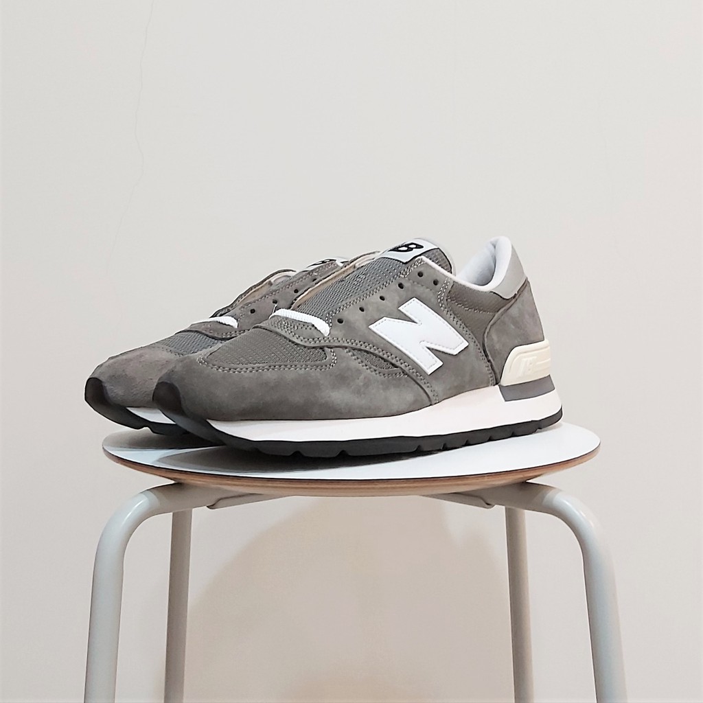 new balance 990 v1 grey
