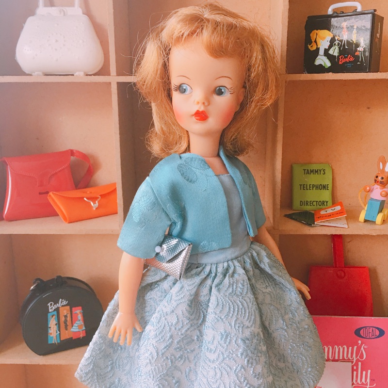 ❃古董王國-YAntique❃Tammy 原廠緞面藍三件組+Tammy 原廠三件組+手工娃服9件組+袋裝橘洋裝娃