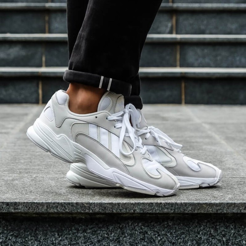 adidas yung 700