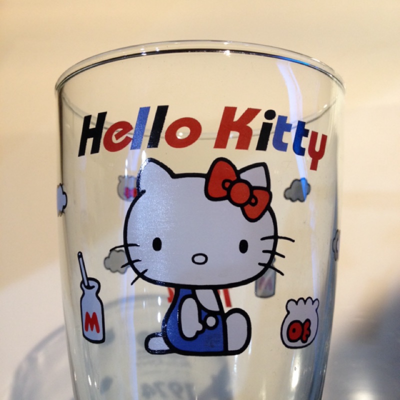 Hello Kitty 40週年曲線杯（7-11）