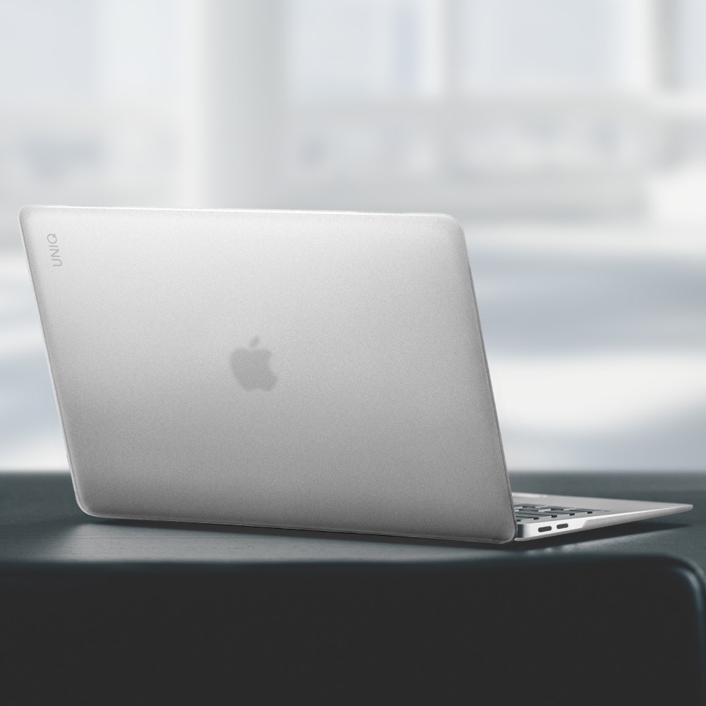 UNIQ Claro 輕薄 MacBook Pro 13 吋 (2020) 防刮電腦保護殼, 霧透