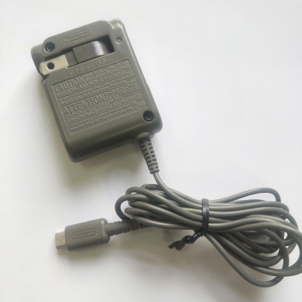 100 原廠二手 任天堂ndsl Dsl Ds Nds Lite 充電線充電器旅充變壓器 現貨供應 高雄自取 蝦皮購物