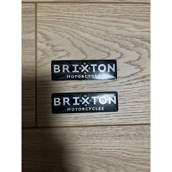 BRIXTON LOGO 鋁牌 油箱貼紙 BX150 BX250 Crossfire125 機車貼紙（已預訂）