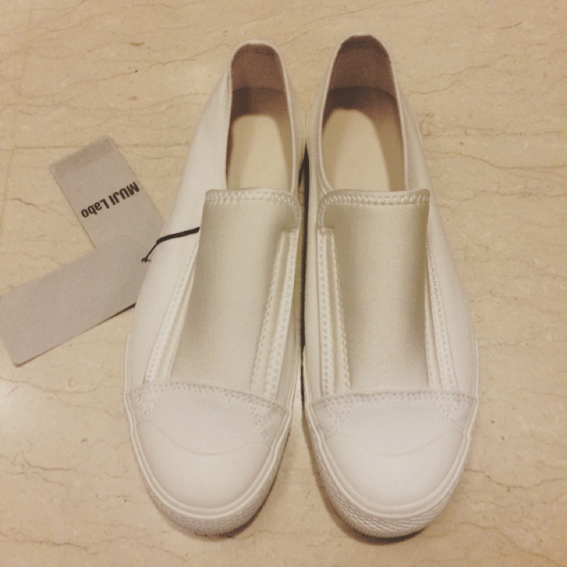 無印良品muji labo異材質拼接白色帆布鞋