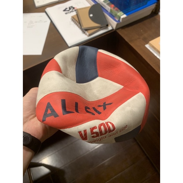 迪卡儂 FIVB標準合成皮排球 ALLSIX V500 二手好貨