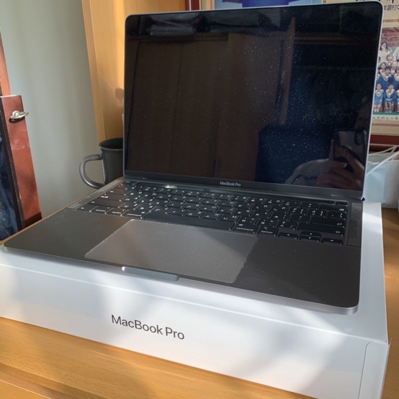 (女用9.9成新✨)Macbook Pro 13吋 256G 太空灰 MXK32