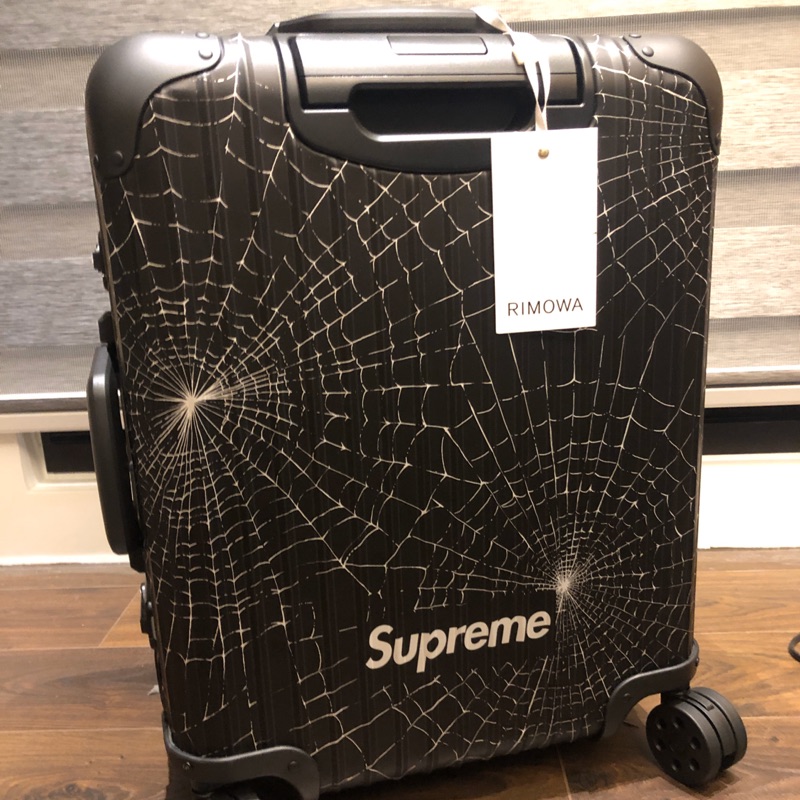 全新品 Rimowa Supreme 登機箱