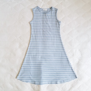 夏日海港 藍白條紋針織無袖背心傘裙洋裝 NET