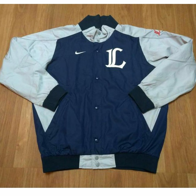 日本製 埼玉西武獅隊 NIKE  球員版樣式 長袖鋪棉防寒棒球外套