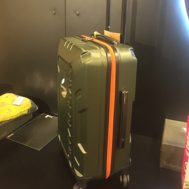 Timberland 20.5吋行李箱