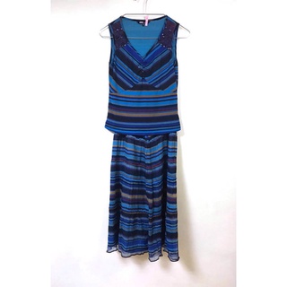 KERAIA克萊亞 橫藍條紋 局部亮片 輕質 彈性纖維 夏季涼感洋裝（上衣＋裙子兩件式套裝）