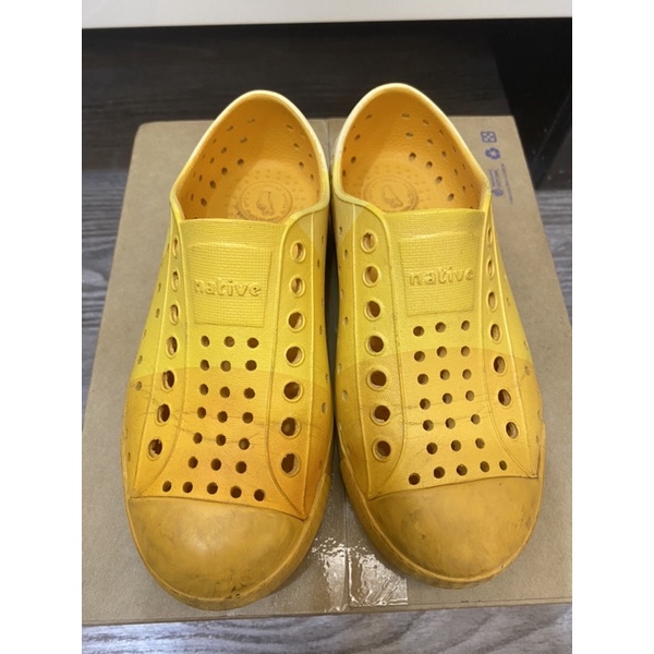 Native「二手童鞋」C11碼 帥氣亮黃色