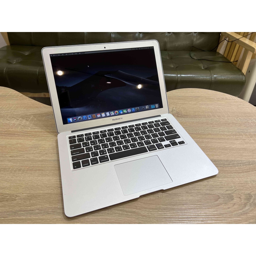 Macbook Air 13" 2014 4G / 128G 銀色 全新電池 只要7800 !!!