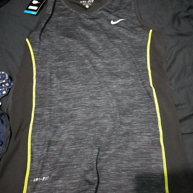 Nike 全新運動排汗衫XL號