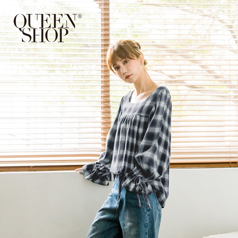 QUEENSHOP 【01095631】方領抽皺袖格紋上衣 兩色售＊預購＊