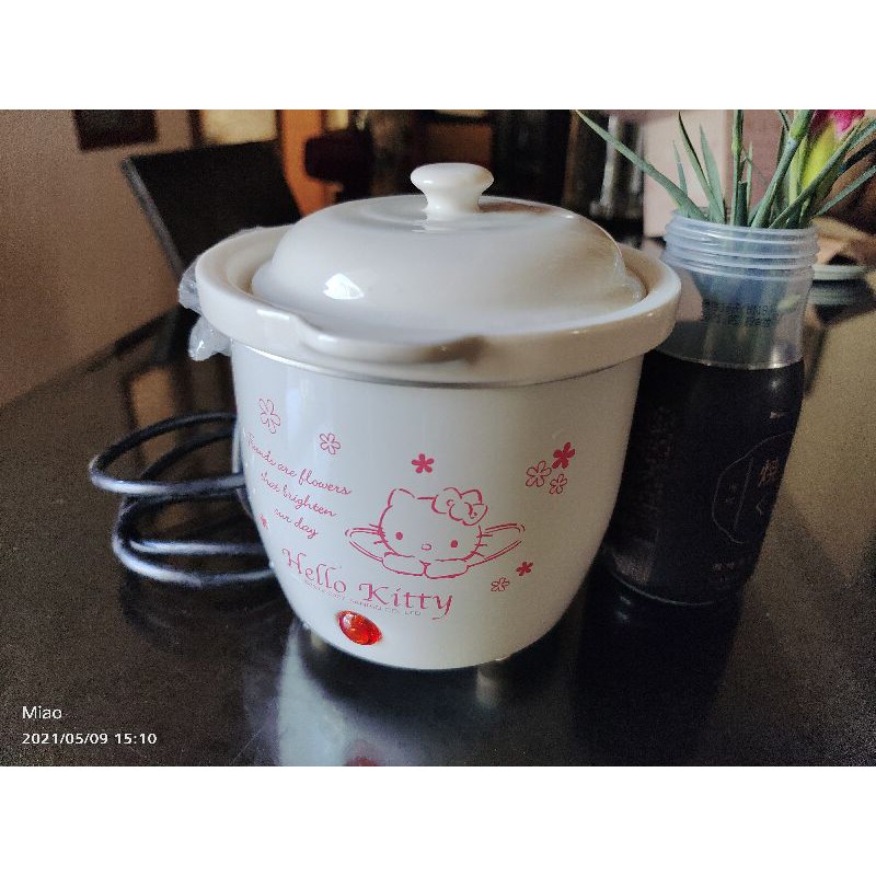 Hello Kitty陶瓷燉鍋CN-1006#用不到，隨便賣