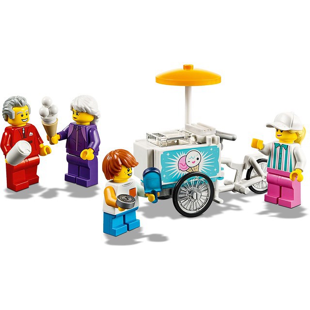 LEGO 60234 冰淇淋 攤販 餐車 老闆 ＋ 三名遊客 爺爺 奶奶 小男孩  Ice cream bike