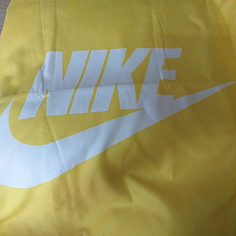 Nike黃色大毛巾全新商品 海灘圍巾 地墊