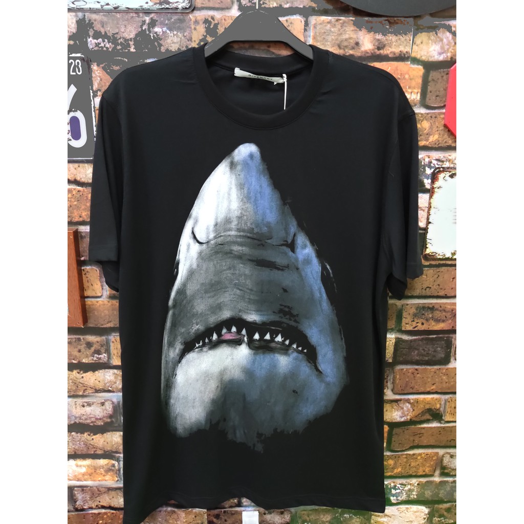 【興閣精品】Givenchy 紀梵希 爆款 鯊魚 短袖 T恤 (OS版型)