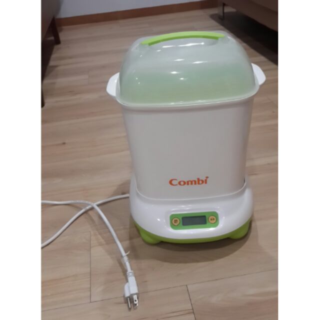 9成新 combi 微電腦奶瓶蒸氣消毒鍋