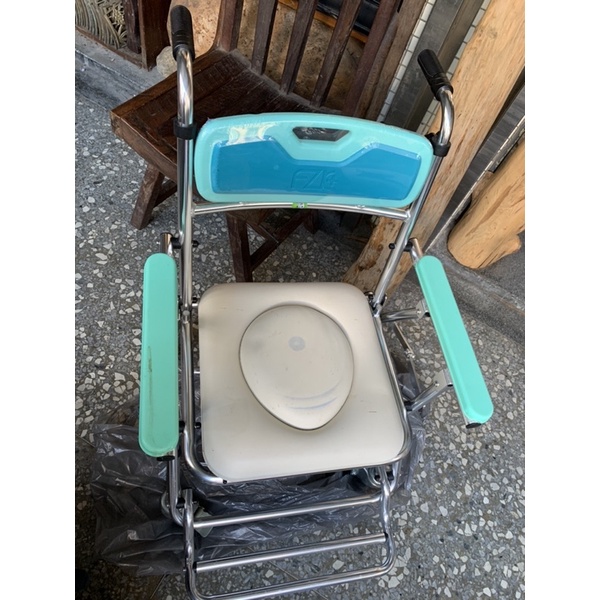 《富士康》摺疊馬桶椅 FZK-4542 綠色 （便器椅 洗澡椅 附輪可收）