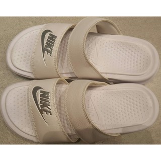 2018 三月 NIKE WMNS BENASSI DUO ULTRA SLIDE 拖鞋 白灰 819717-100