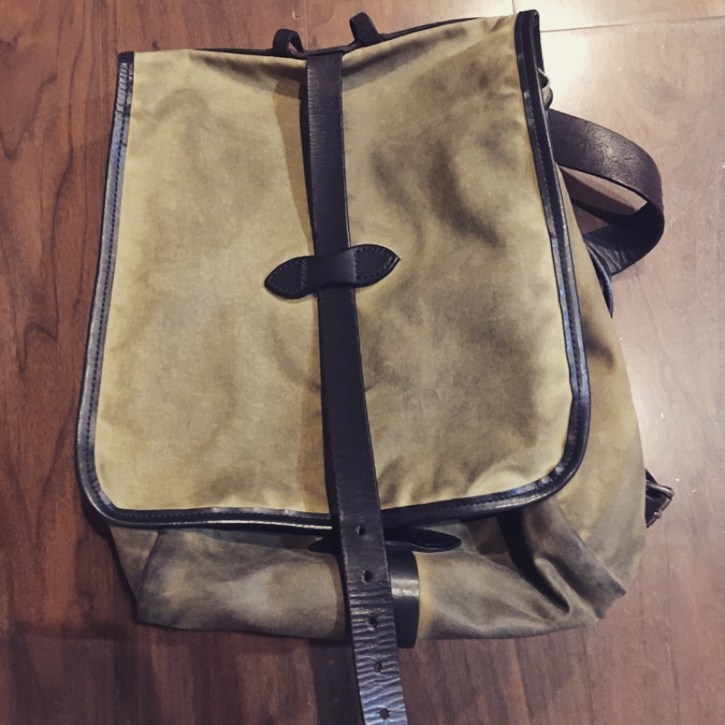 Filson TIN CLOTH BACKPACK 上蠟帆布後背包 TAN色