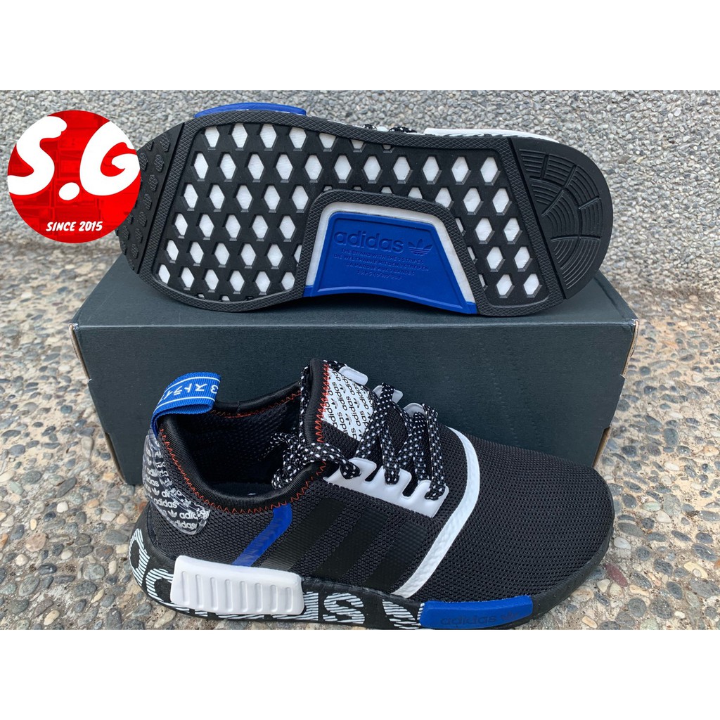 S.G ADIDAS NMD R1 女鞋 藍 黑 歐美限定 滿版字 休閒 運動鞋 FV5332