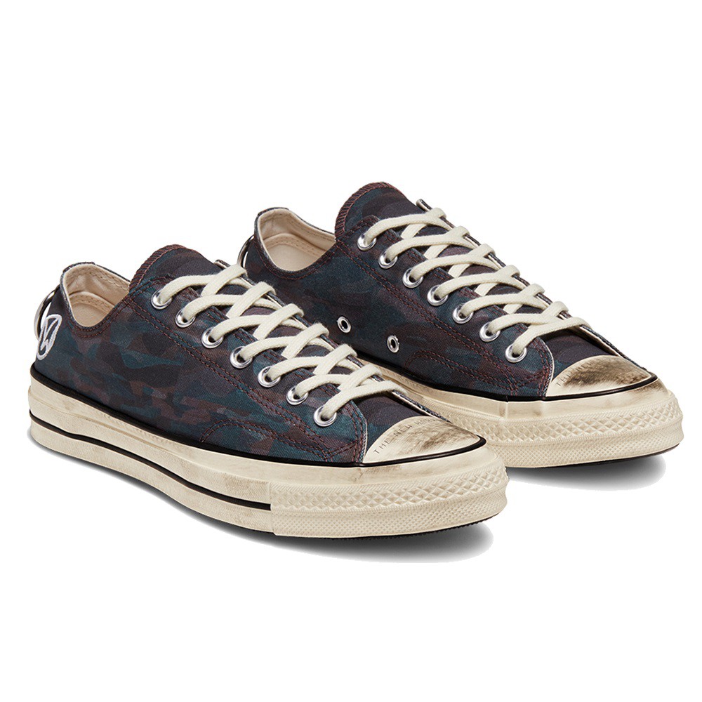 undercover x chuck 70