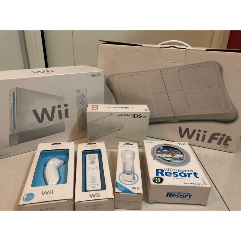 全部只賣2000免運：Wii主機+Wii fit+第二組把手+2片遊戲+NDSL