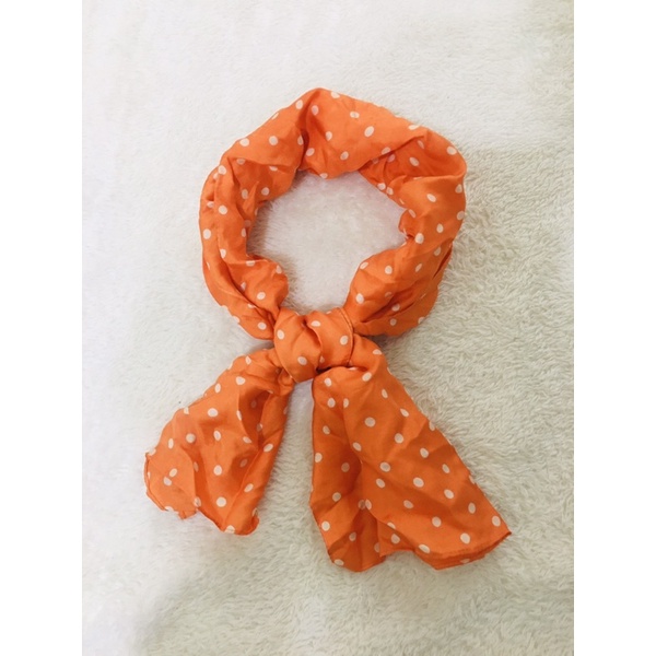 （二手）日本製亮橘色水玉點點緞面長條絲巾 絲質圍巾