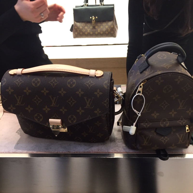 熱騰騰現貨一顆 LV  PALM SPRINGS BACKPACK MINI M41562 免運 後背包