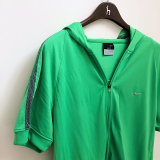 Nike Dri-FIT 綠色短袖連帽運動外套