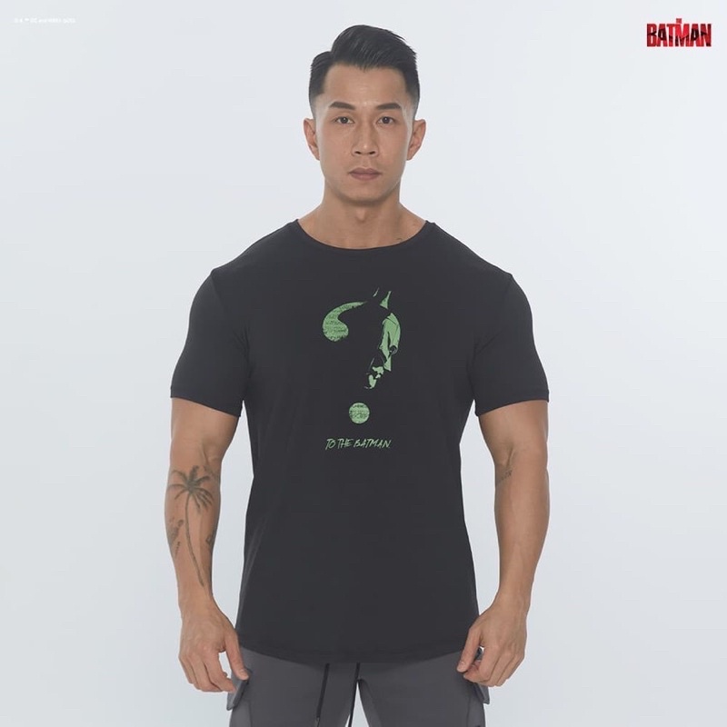 【全新VERVE】BATMAN│XY-Stretch® 訓練短袖 - QUESTION MARK BATMAN - 碳黑