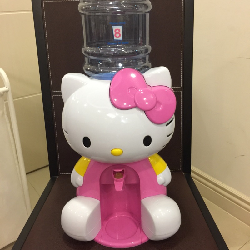 Hello Kitty 飲水機（無水杯）