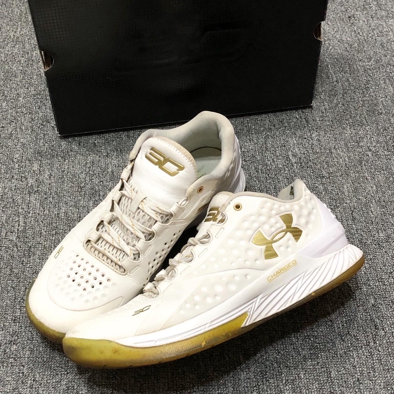 UA CURRY 1 LOW 籃球鞋 1269048-100  尺寸：US 9.5 (27.5cm)