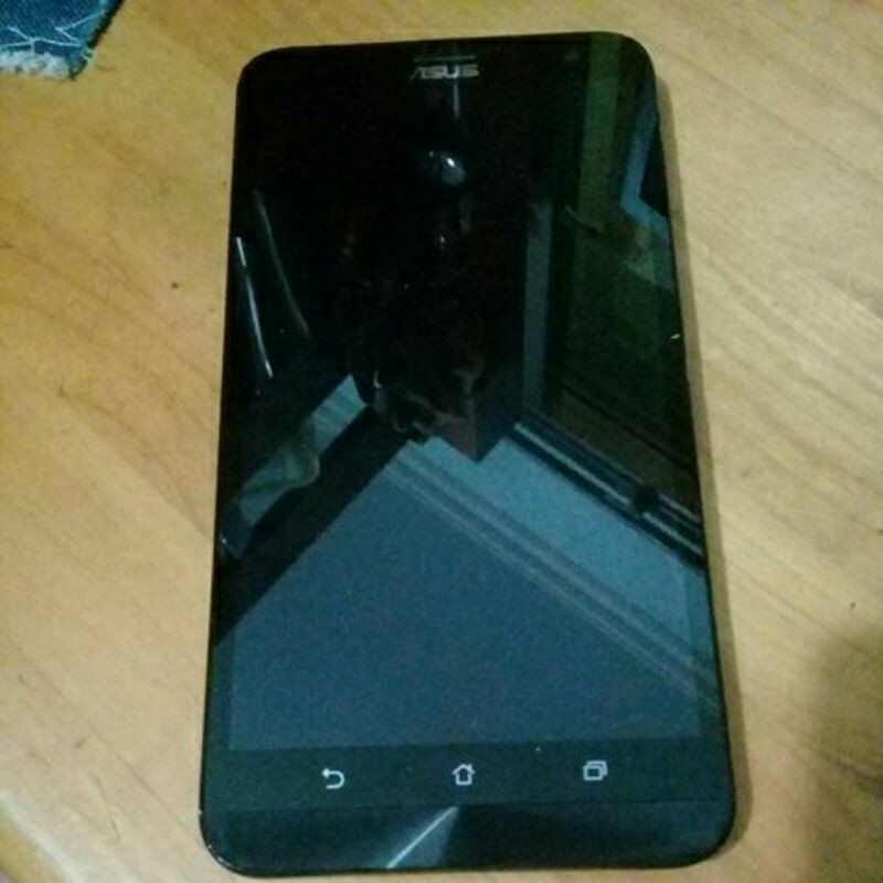 Asus  ze601kl 3g/32g手機
