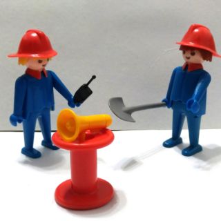 德國 playmobil 復古 消防隊 消防員 無線電 擴音器 鏟子 灰色 工程 消防帽 領子 帽子 絕版 老摩 摩比