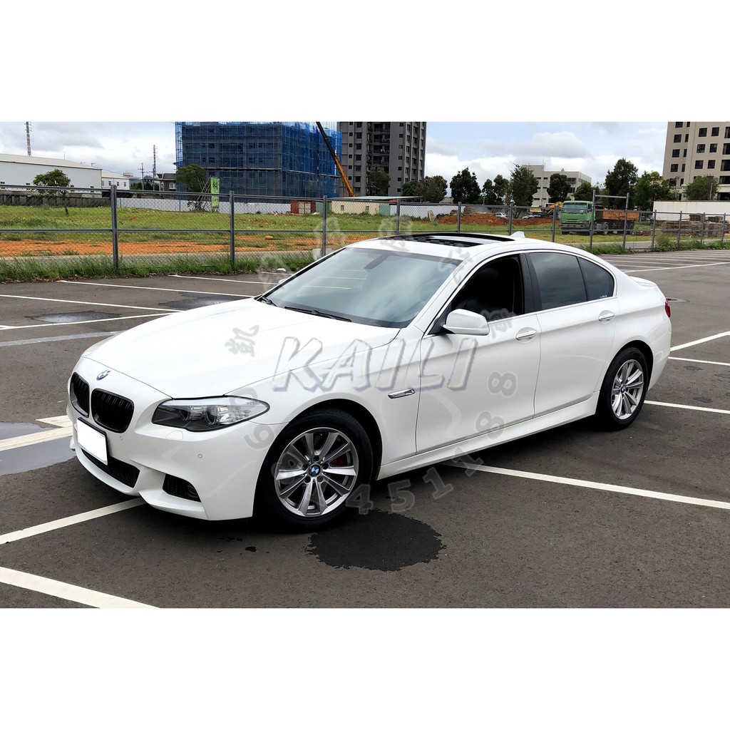 2010年BMW528i   3.0  白