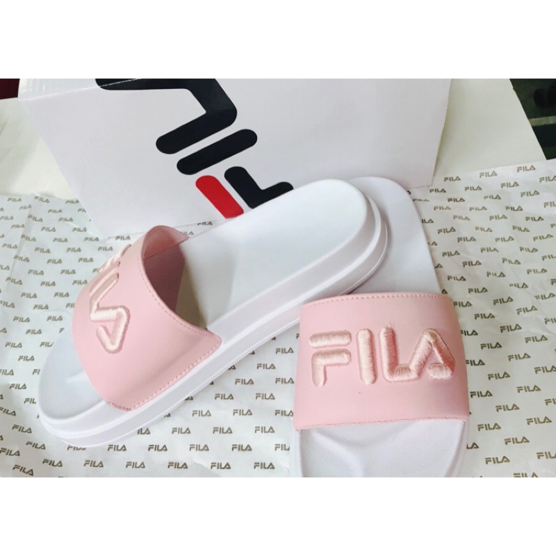 FILA 簡約Logo風格刺繡拖鞋 厚底鞋 兩色 粉色 白色