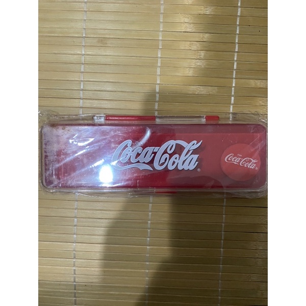 可口可樂 Coca-Cola 周邊：收納筆盒（含貼紙、橡皮擦）&amp;收縮毛巾
