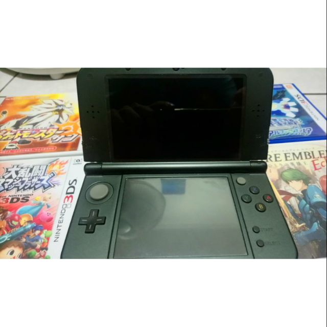 二手New nintendo 3DS LL 日規機+8款遊戲