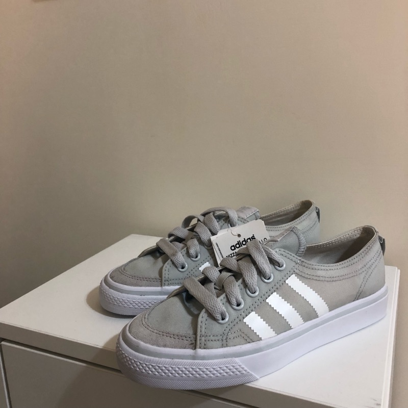 Adidas Nizza Lo 灰色