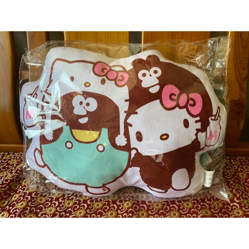Hello Kitty x OLOGY聯名大抱枕