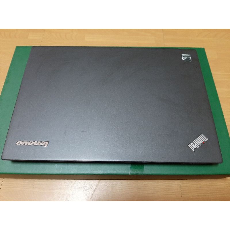 聯想 Lenovo ThinkPad X250  8G Dram/256G ssd 觸控螢幕，背光鍵盤，雙電池