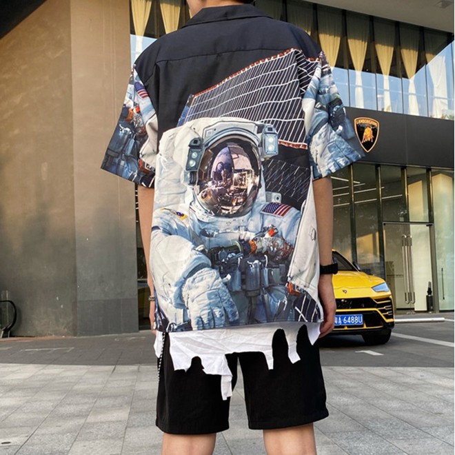【K-2】滿版 潮流 太空人 NASA 宇宙 探險 街頭 穿搭 搭配 帥氣單品 短袖襯衫 男女不拘