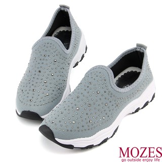 【MOZES】舒適渡假休閒燙鑽針織布面休閒包鞋-出清款